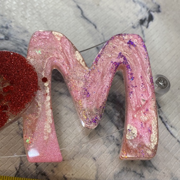 “MOM”Standing Epoxy Phrase! Beautiful! Premium Grade Materials & Glass Glitter❤️ - Picture 10 of 13